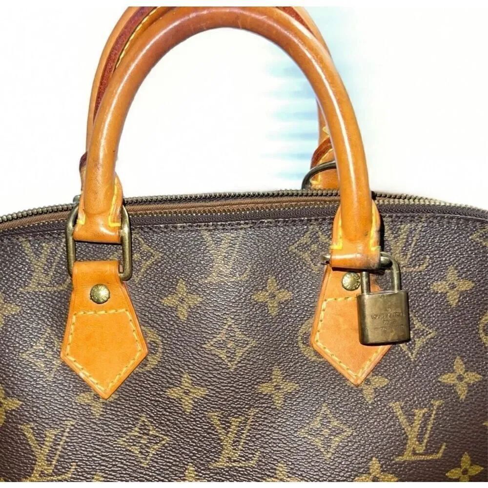 Louis Vuitton Alma PM - Picture 3 of 15